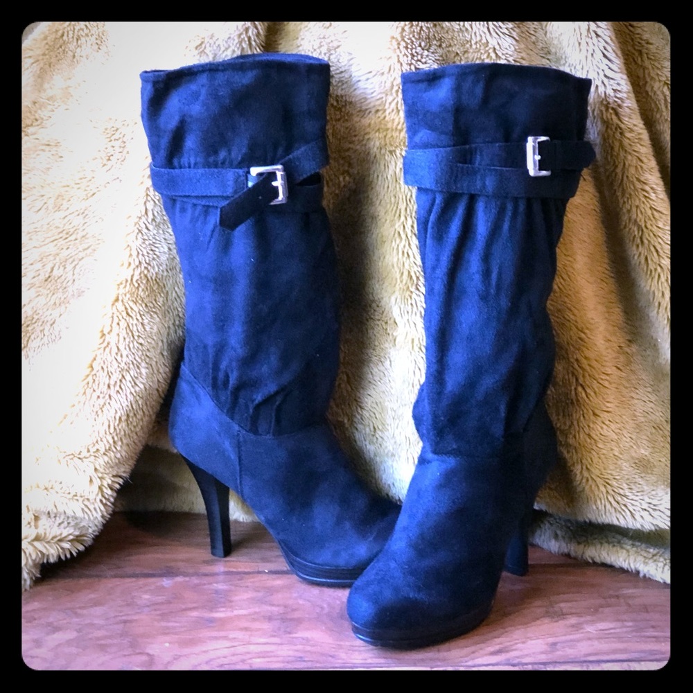 7.5 black faux suede boot new